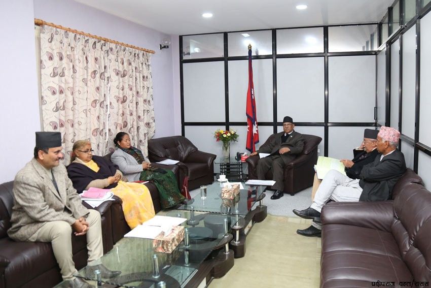 निर्वाचन आयोगमा तीनजना आयुक्तहरु नियुक्तिको सिफारिस 1 निर्वाचन आयोगमा तीनजना आयुक्तहरु नियुक्तिको सिफारिस