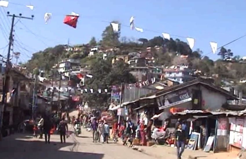 स्थानीय तहमा चहलपहल बढेपछि सदरमुकामको व्यवसाय ओरालो लाग्यो 1 स्थानीय तहमा चहलपहल बढेपछि सदरमुकामको व्यवसाय ओरालो लाग्यो