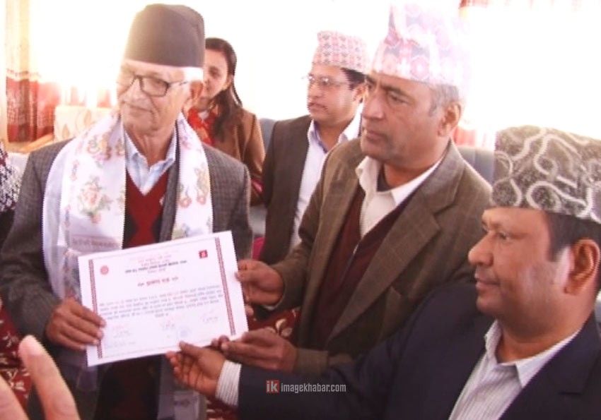 प्रदेश ३ मा एमाले संसदीय दलको नेतामा डोरमणि पौडेल निर्वाचित, मूख्यमन्त्री बन्ने बाटो खुल्यो 1 प्रदेश ३ मा एमाले संसदीय दलको नेतामा डोरमणि पौडेल निर्वाचित, मूख्यमन्त्री बन्ने बाटो खुल्यो