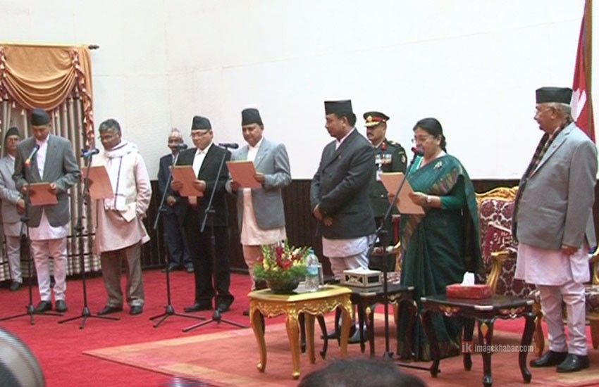 थपिए चार मन्त्री 2 थपिए चार मन्त्री