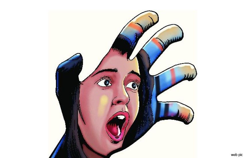छोरीलाई बलात्कार गरेको अभियोगमा पक्राउ 1 छोरीलाई बलात्कार गरेको अभियोगमा पक्राउ