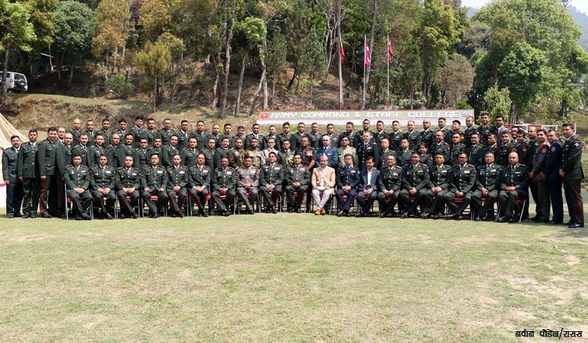 नेपाली सेनाको ‘कमान्ड एन्ड स्टाफ कोर्ष’मा पहिलोपटक महिला 1 नेपाली सेनाको ‘कमान्ड एन्ड स्टाफ कोर्ष’मा पहिलोपटक महिला