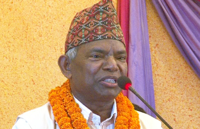 संघको अनुदानमा संघीयता चलाउँछु भनेर सोच्नु हुँदैन : मन्त्री लालबाबु पण्डित 1 संघको अनुदानमा संघीयता चलाउँछु भनेर सोच्नु हुँदैन : मन्त्री लालबाबु पण्डित