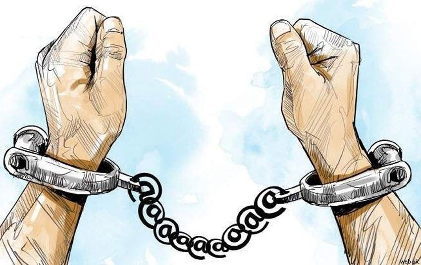 वैदेशिक रोजगारीमा सिण्डिकेट लगाउँदै आएका म्यानपावर संचालक पक्राउ 1 वैदेशिक रोजगारीमा सिण्डिकेट लगाउँदै आएका म्यानपावर संचालक पक्राउ