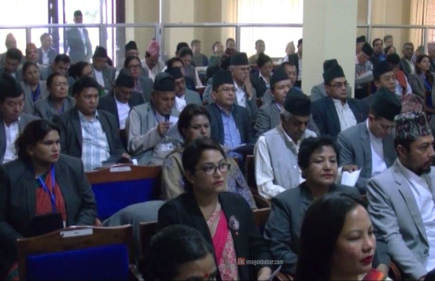 प्रदेश–३ मा पेट्रोलबाट चल्ने सवारी–साधन निषेध गरिने 1 प्रदेश–३ मा पेट्रोलबाट चल्ने सवारी–साधन निषेध गरिने