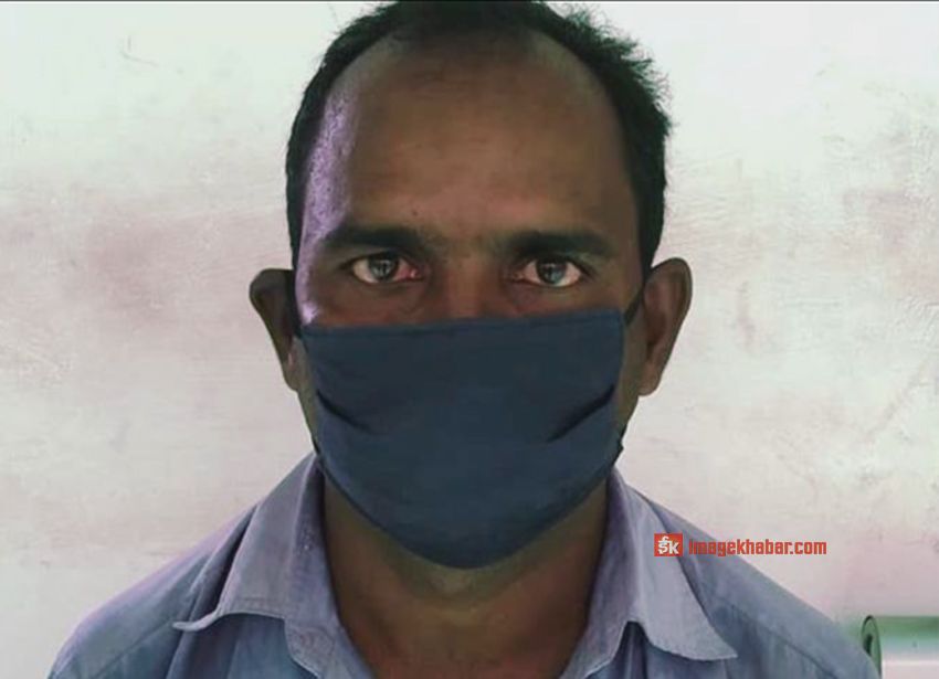 शिक्षक हत्यामा संलग्न् कुख्यात अपराधी ११ वर्षपछि पक्राउ 1 शिक्षक हत्यामा संलग्न् कुख्यात अपराधी ११ वर्षपछि पक्राउ