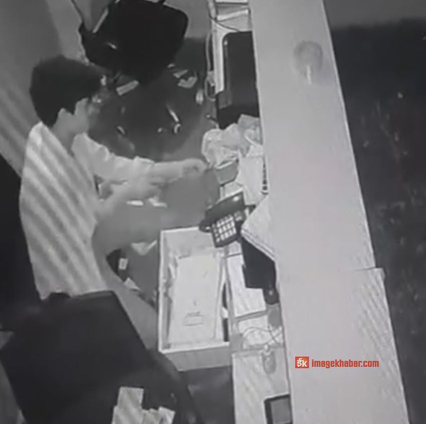 कैलालीमा आईएमई काउन्टरबाट ६ लाख बढी चोरी 1 कैलालीमा आईएमई काउन्टरबाट ६ लाख बढी चोरी