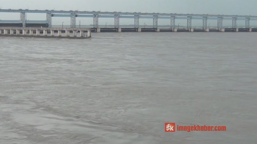 सप्तकोशीमा पानीको बहाव घट्यो 1 सप्तकोशीमा पानीको बहाव घट्यो
