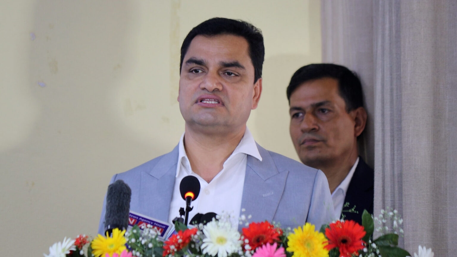 प्रधामन्त्रीमा ‘म नै सबैथोक हुँ’ भन्ने मनोविज्ञान हाबी भयाे : प्रदीप पौडल